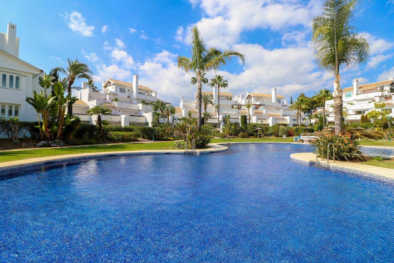 Family With Garden- Monteros Palm Apartment *