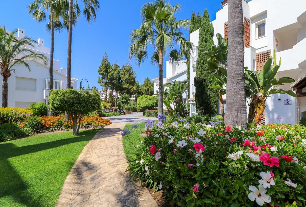 Family With Garden- Monteros Palm Apartment *